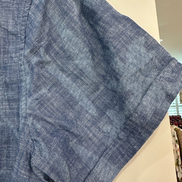 EUC Jachs New York Men's Blue Casual Button Down Shirt with tropical print - Picture 4 of 7